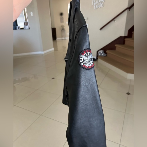 Levi’s jacket - Picture 3 of 8